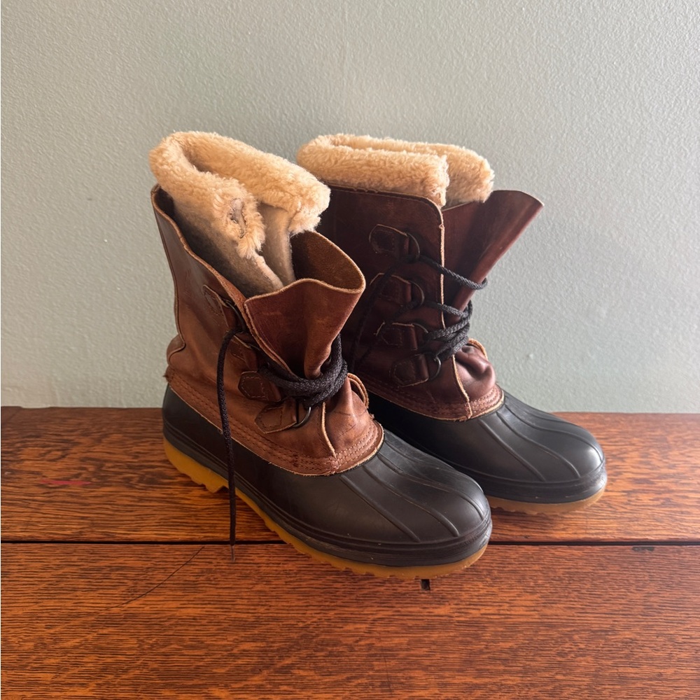Brown and Black Winter Boots with Fur Lining